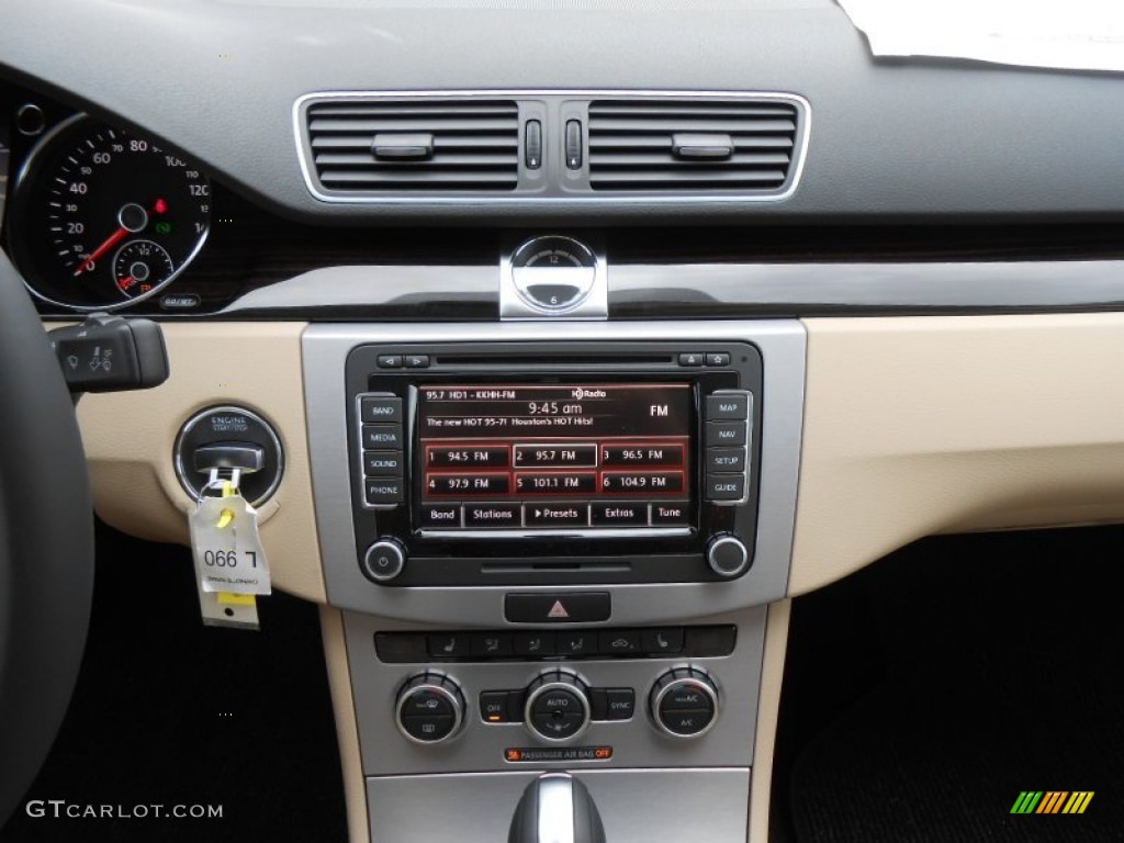 2013 Volkswagen CC VR6 4Motion Executive Controls Photo #77643654