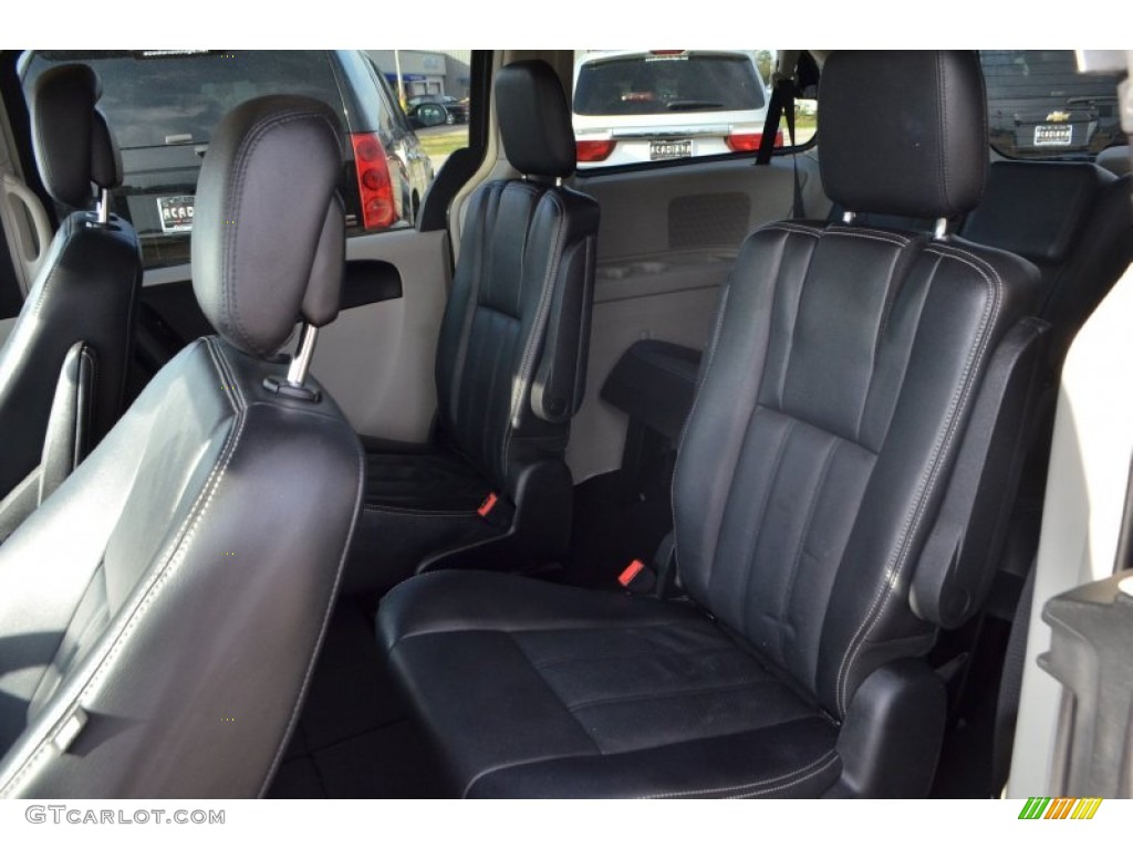 Dark Frost Beige/Medium Frost Beige Interior 2012 Chrysler Town & Country Touring Photo #77643921