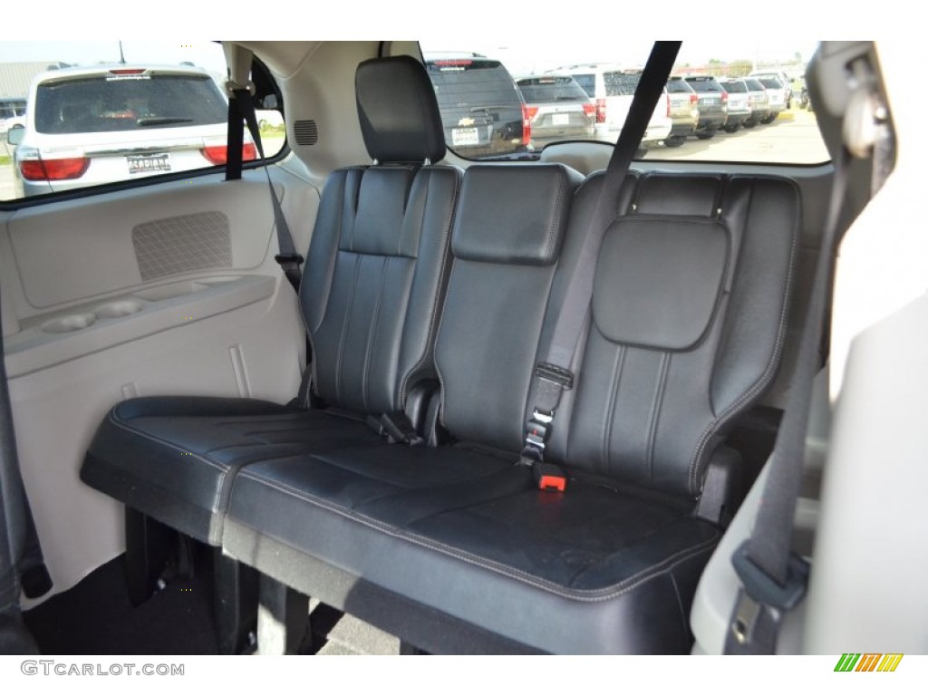Dark Frost Beige/Medium Frost Beige Interior 2012 Chrysler Town & Country Touring Photo #77643945