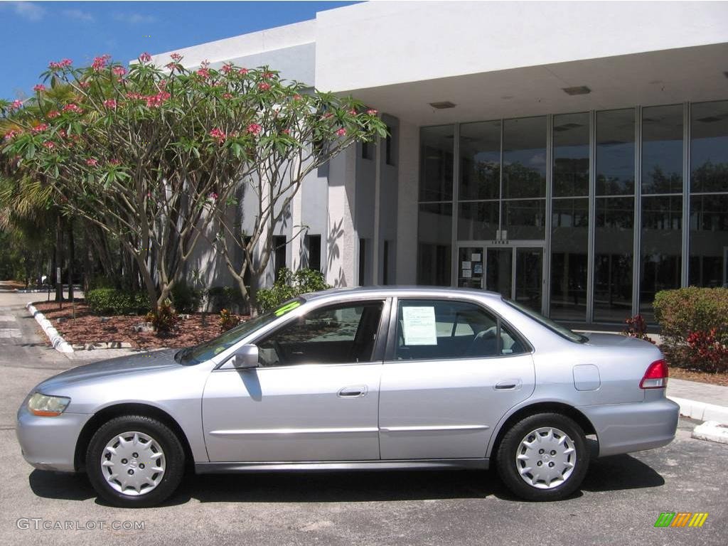 2002 Accord LX Sedan - Satin Silver Metallic / Quartz Gray photo #5