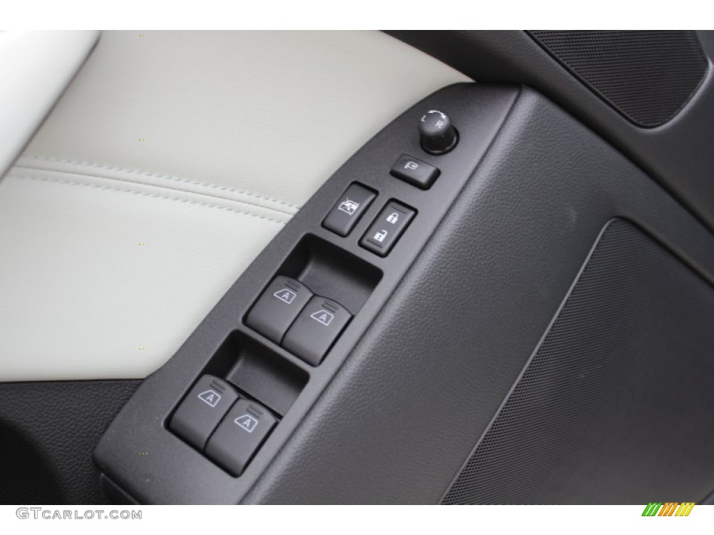 2013 Infiniti G 37 Convertible Controls Photo #77645808