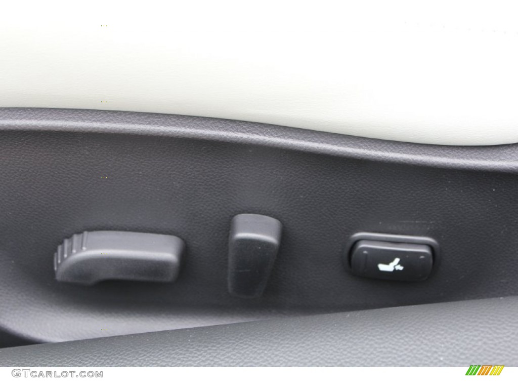 2013 Infiniti G 37 Convertible Controls Photo #77645868