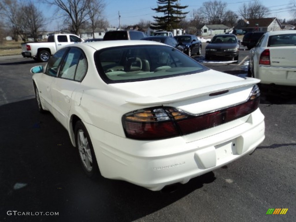 2002 Bonneville SLE - Ivory White / Taupe photo #3