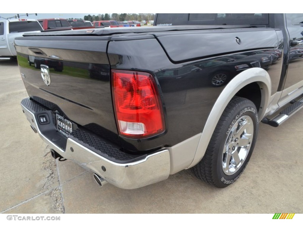 2011 Ram 1500 Laramie Crew Cab - Brilliant Black Crystal Pearl / Light Pebble Beige/Bark Brown photo #6