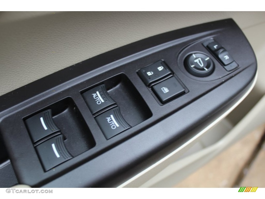 2013 Acura RDX Technology AWD Controls Photos
