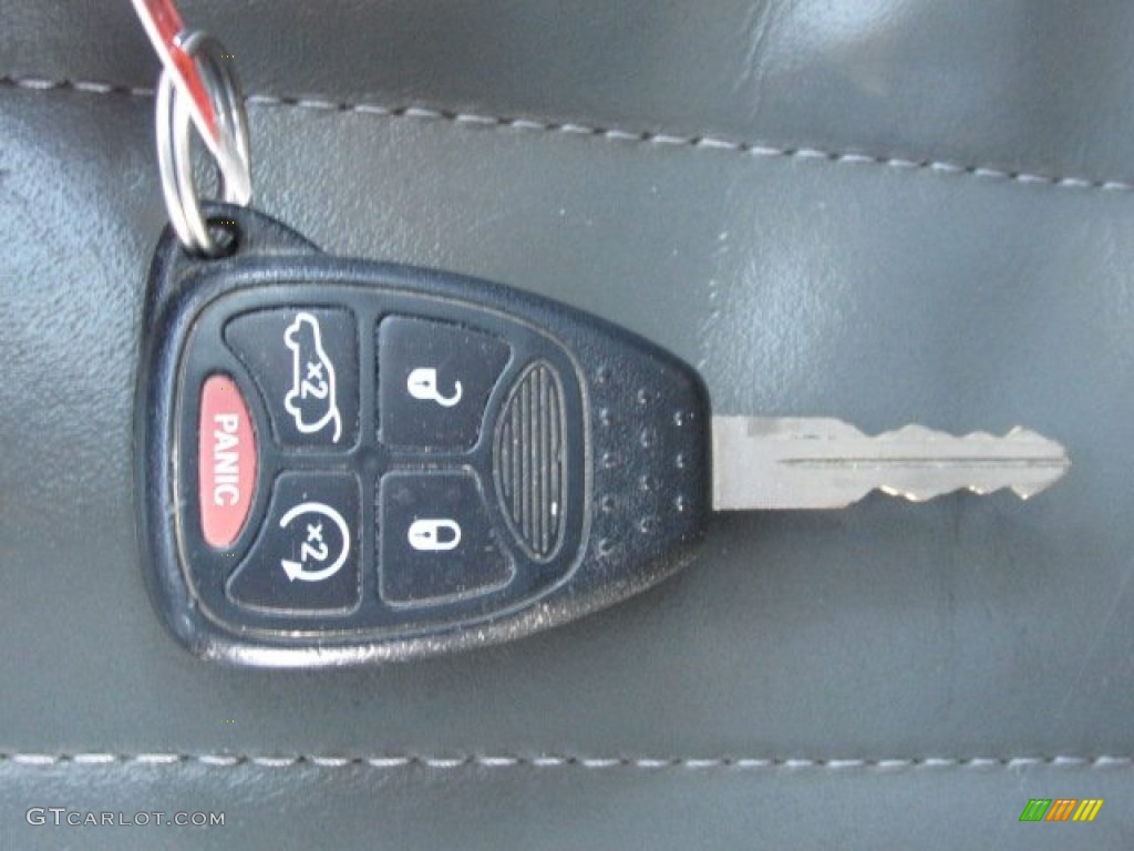 2007 Jeep Grand Cherokee Laredo 4x4 Keys Photos