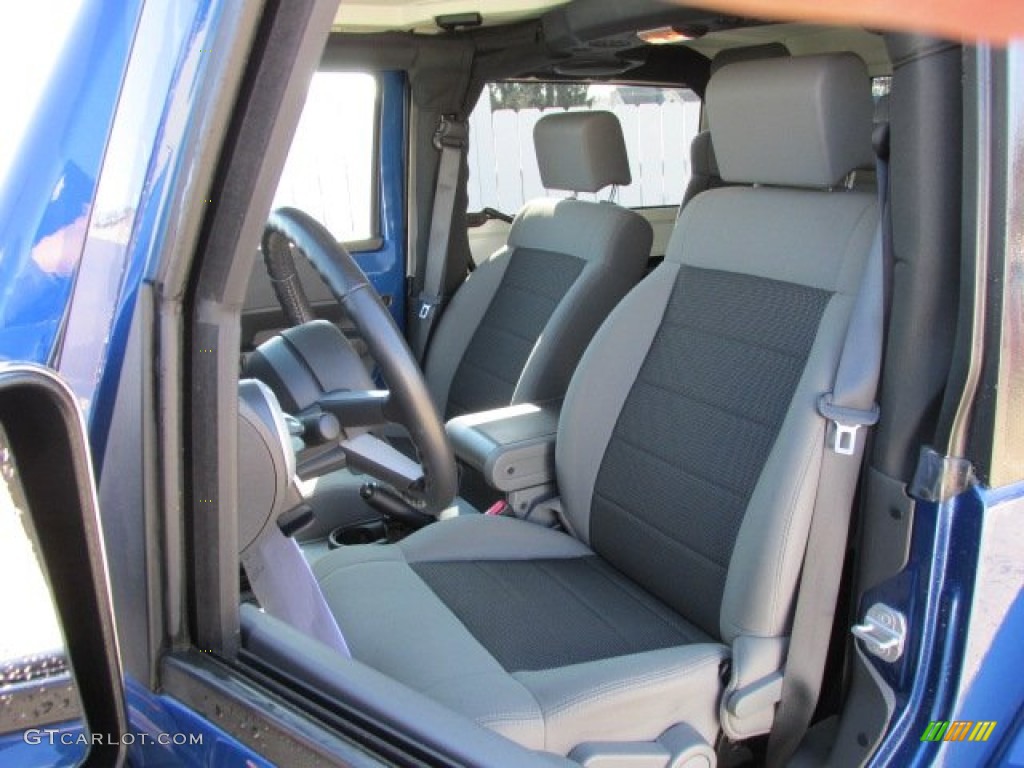 2010 Jeep Wrangler Sahara 4x4 Front Seat Photo #77648142