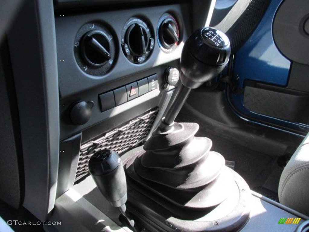 2010 Jeep Wrangler Sahara 4x4 6 Speed Manual Transmission Photo #77648211