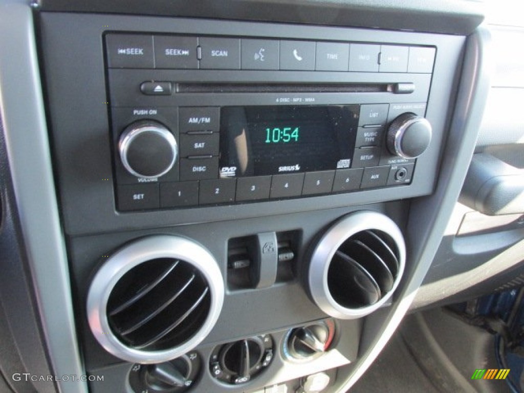 2010 Jeep Wrangler Sahara 4x4 Audio System Photos