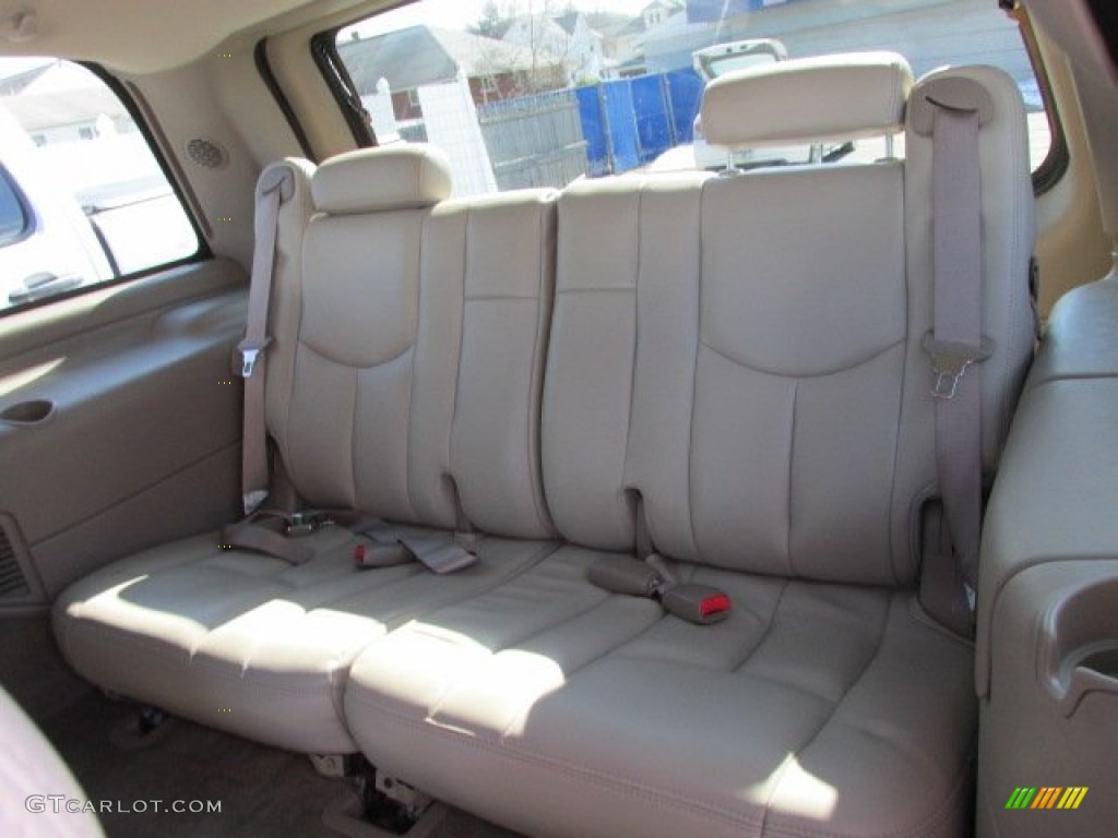 2005 GMC Yukon SLT 4x4 Rear Seat Photo #77648670