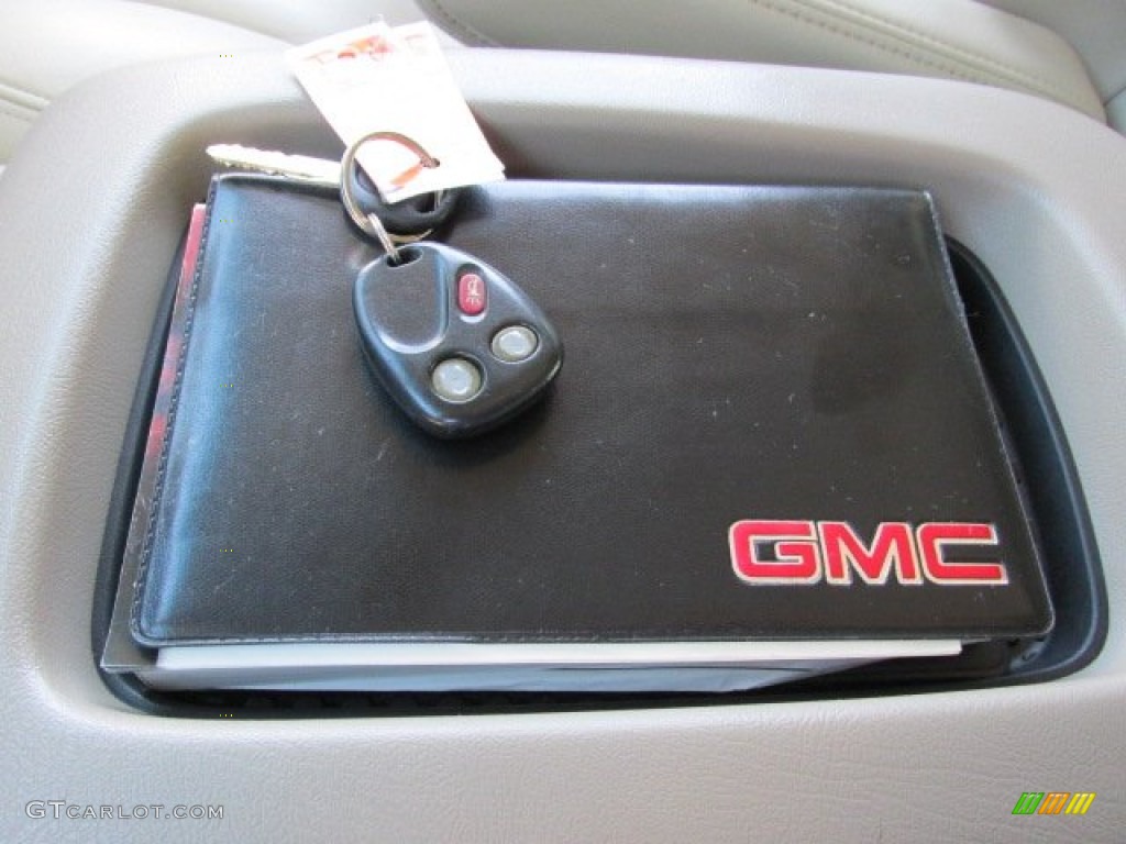 2005 GMC Yukon SLT 4x4 Books/Manuals Photo #77648685