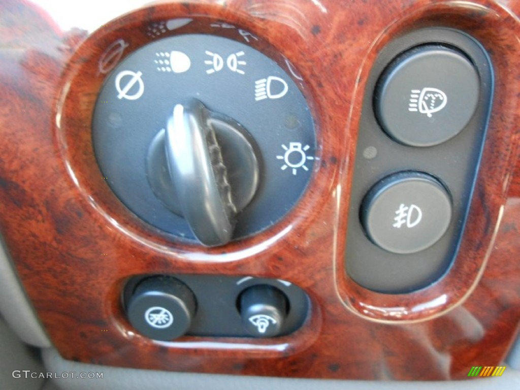 2008 GMC Envoy SLT 4x4 Controls Photo #77648804