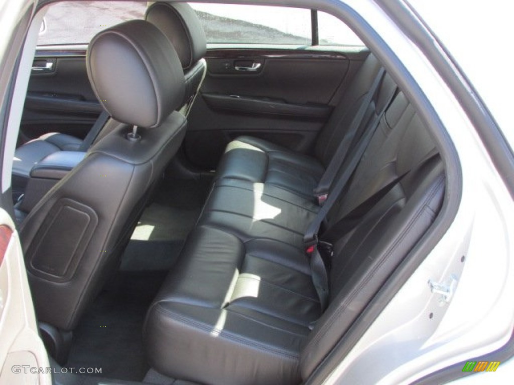 2011 Cadillac DTS Premium Rear Seat Photo #77649117
