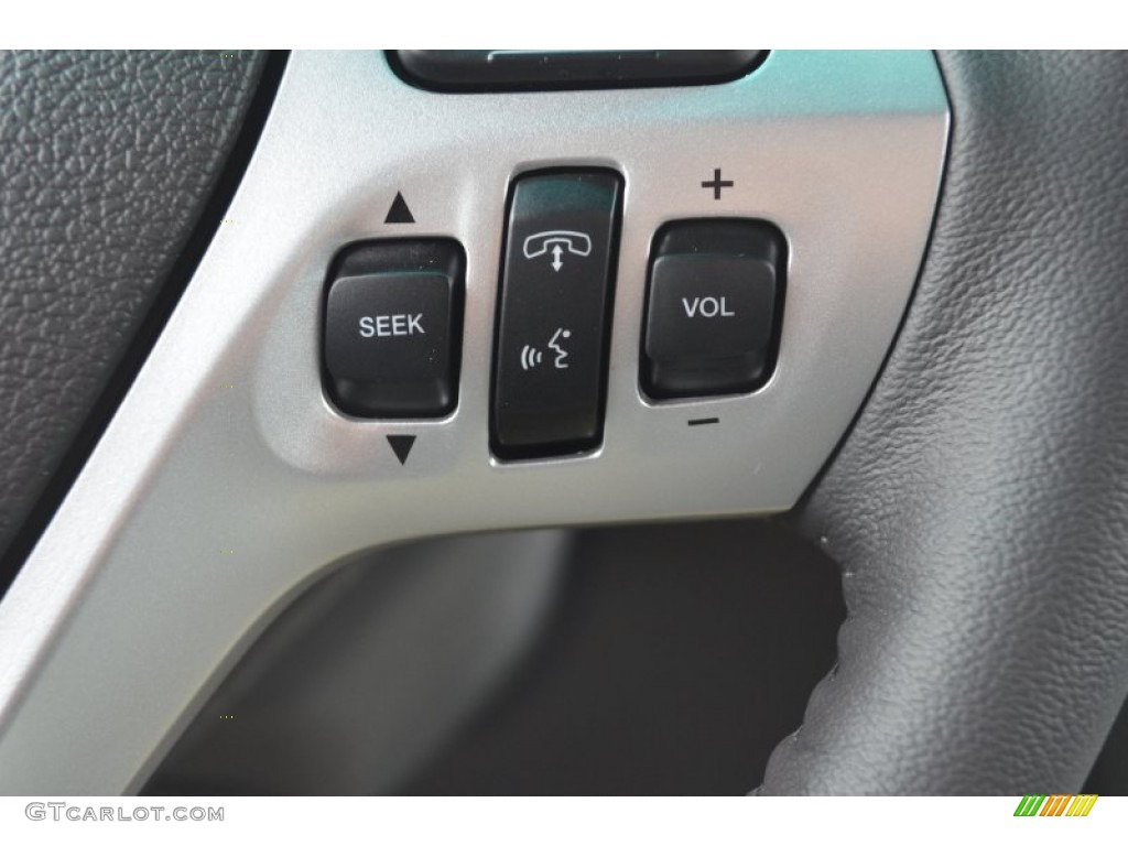 2013 Explorer XLT - Ruby Red Metallic / Charcoal Black photo #33