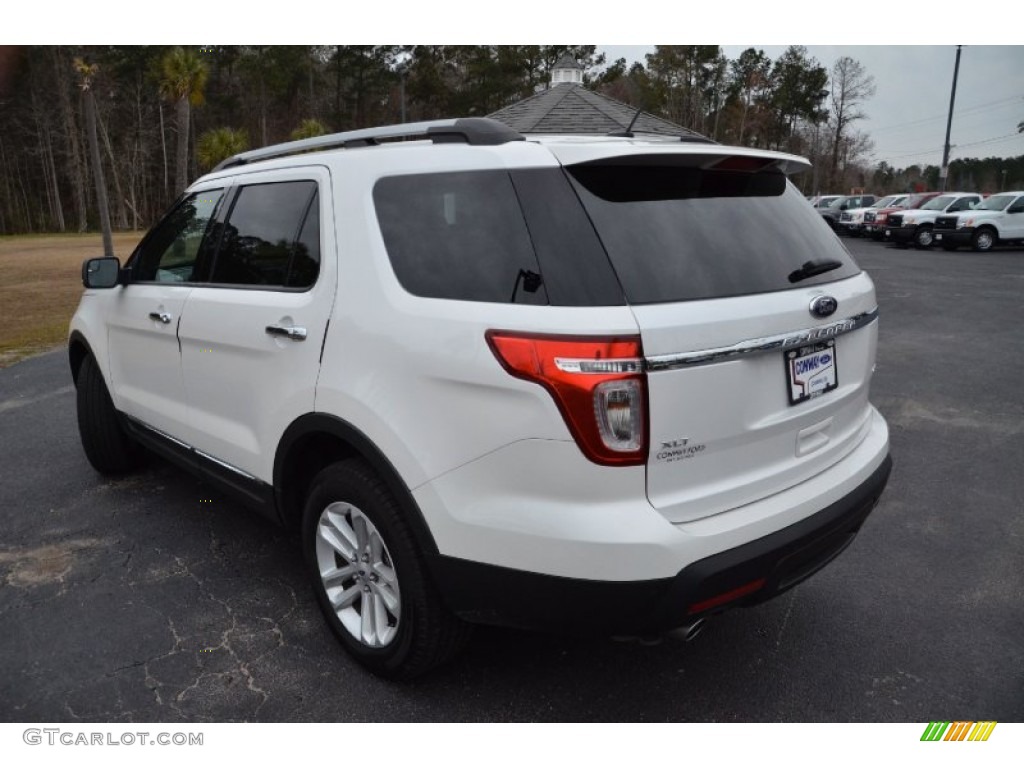 2013 Explorer XLT 4WD - White Platinum Tri-Coat / Medium Light Stone photo #8