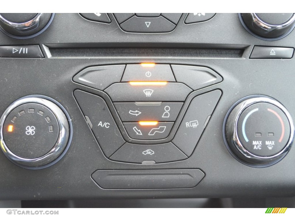 2013 Ford Fusion SE Controls Photo #77651107