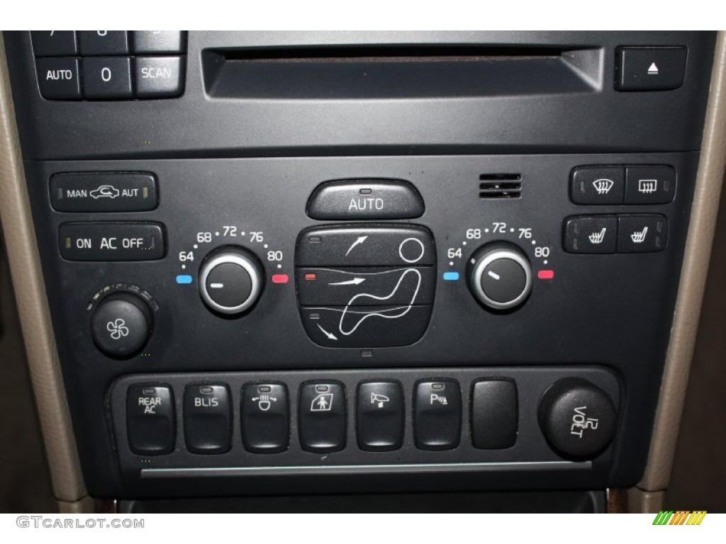 2009 Volvo XC90 3.2 Controls Photo #77652067