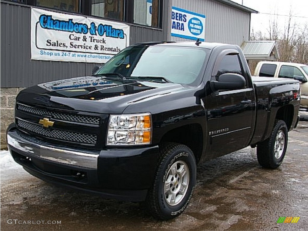 2008 Silverado 1500 Z71 Regular Cab 4x4 - Black / Ebony photo #1