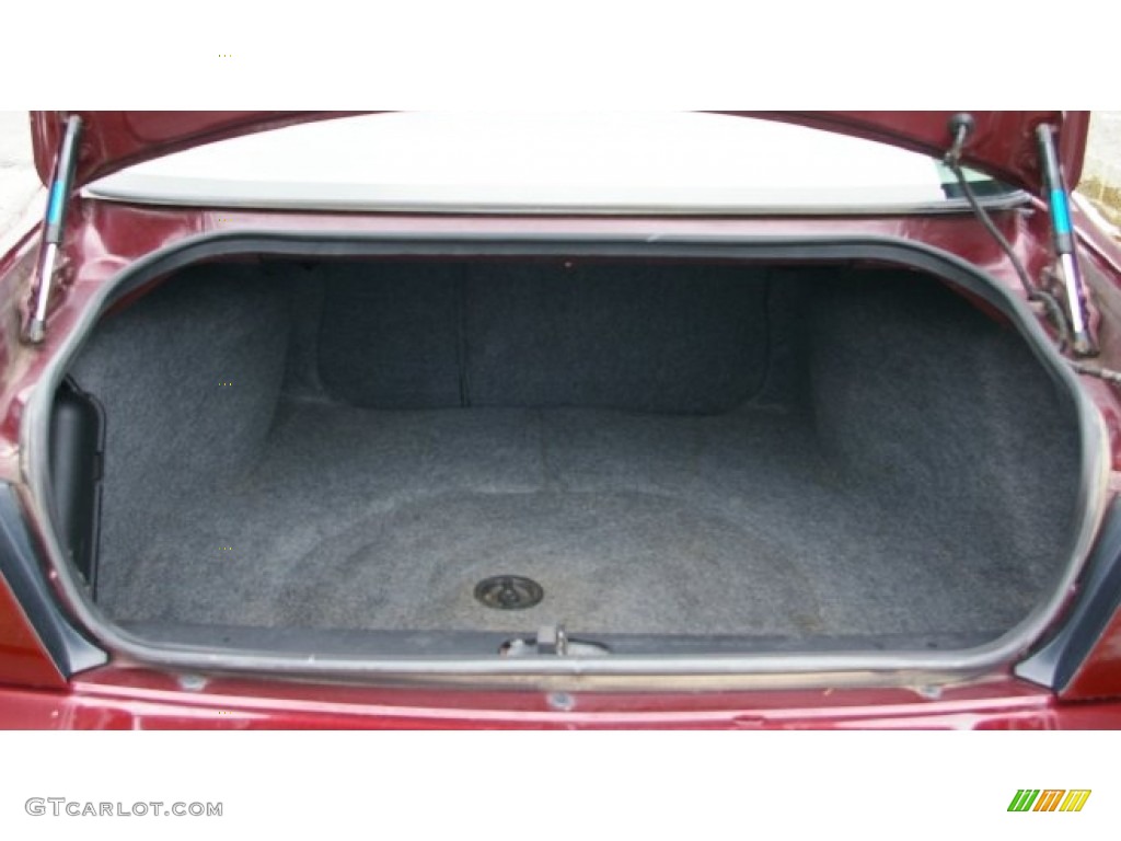 2001 Chevrolet Impala LS Trunk Photo #77652915