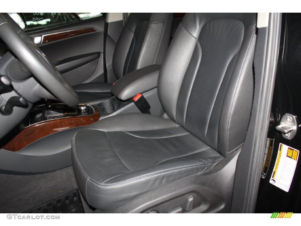 Black Interior 2010 Audi Q5 3.2 quattro Photo #77653182