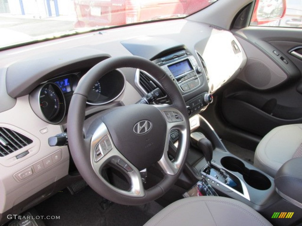 Taupe Interior 2013 Hyundai Tucson GLS AWD Photo #77654547