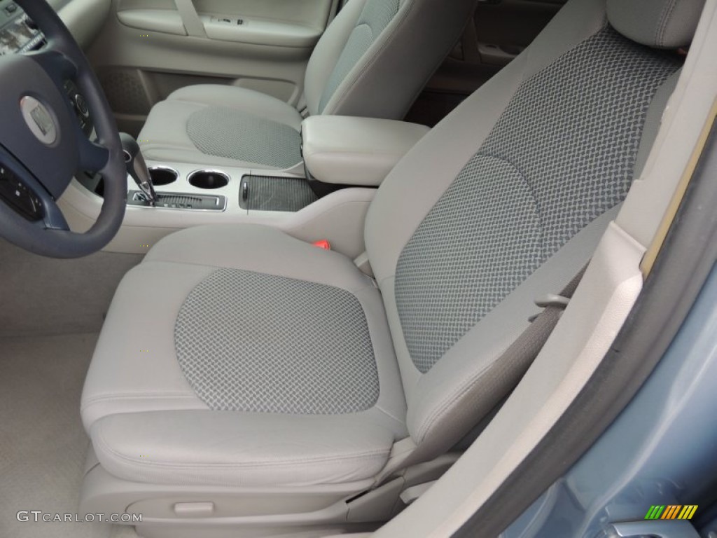 2007 Saturn Outlook XE AWD Front Seat Photos