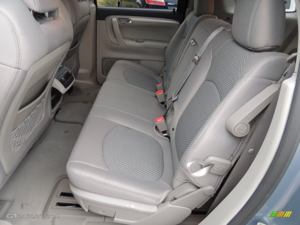 2007 Saturn Outlook XE AWD Interior Color Photos