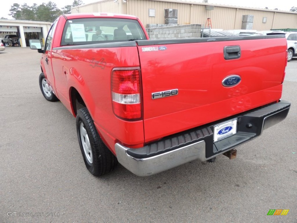 2004 F150 XL Regular Cab 4x4 - Bright Red / Medium/Dark Flint photo #12