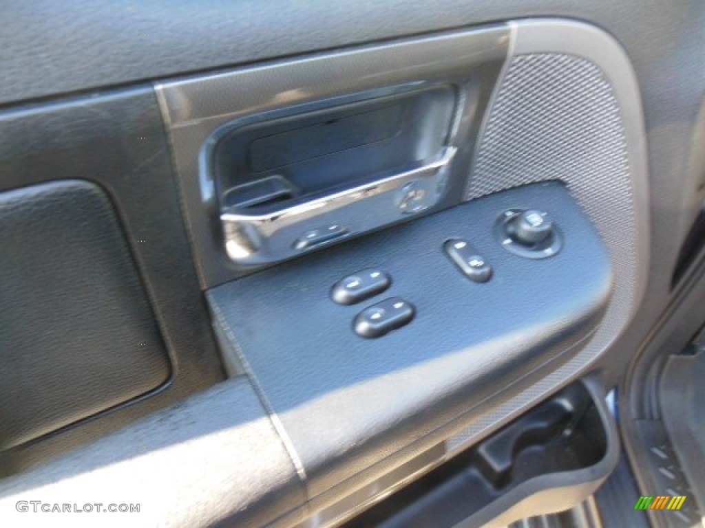 2006 Ford F150 FX4 Regular Cab 4x4 Controls Photo #77659172