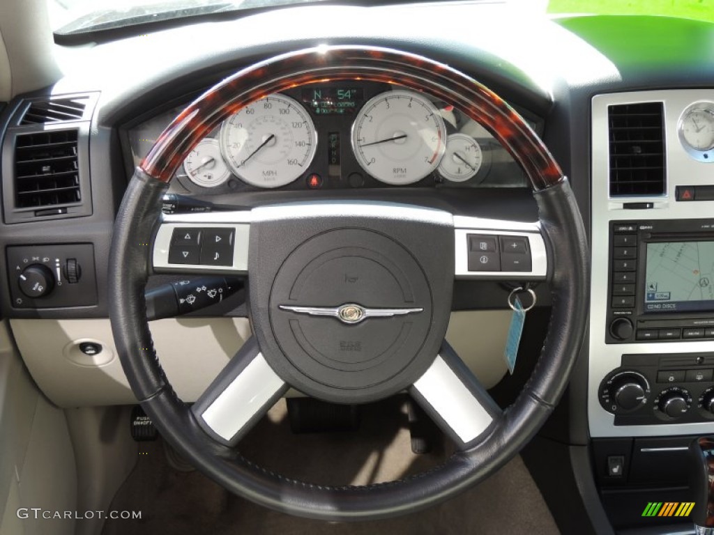 2007 Chrysler 300 C HEMI Dark Khaki/Light Graystone Steering Wheel Photo #77659733