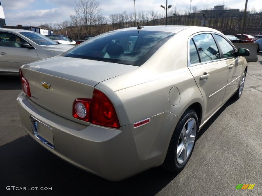 2010 Malibu LS Sedan - Gold Mist Metallic / Cocoa/Cashmere photo #3