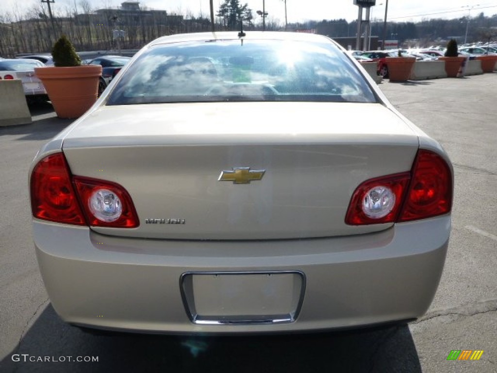 2010 Malibu LS Sedan - Gold Mist Metallic / Cocoa/Cashmere photo #4