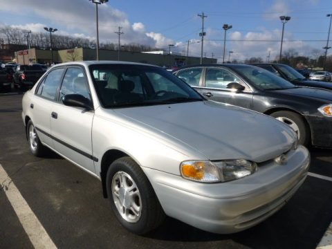 2002 Chevrolet Prizm LSi Data, Info and Specs