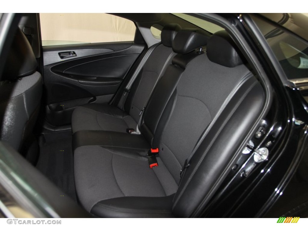 2011 Sonata SE - Midnight Black / Black photo #14