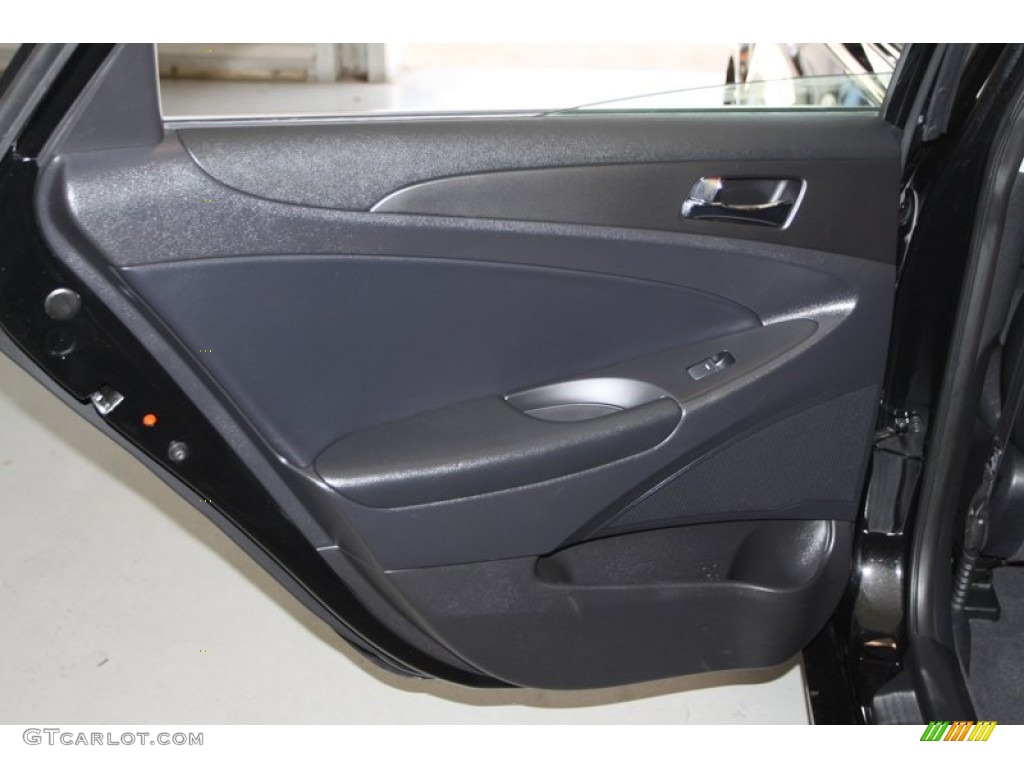 2011 Sonata SE - Midnight Black / Black photo #16