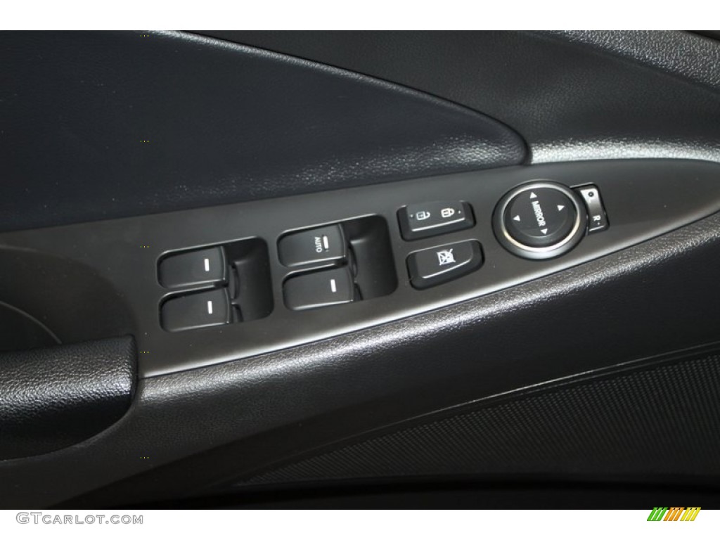 2011 Sonata SE - Midnight Black / Black photo #21