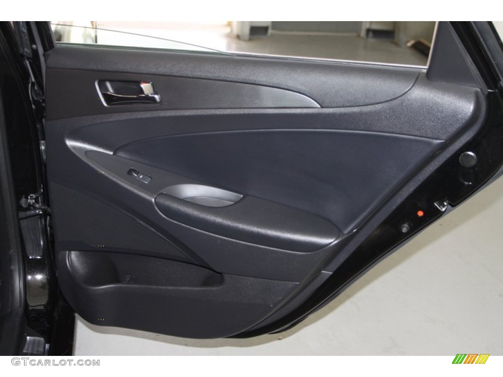 2011 Sonata SE - Midnight Black / Black photo #40