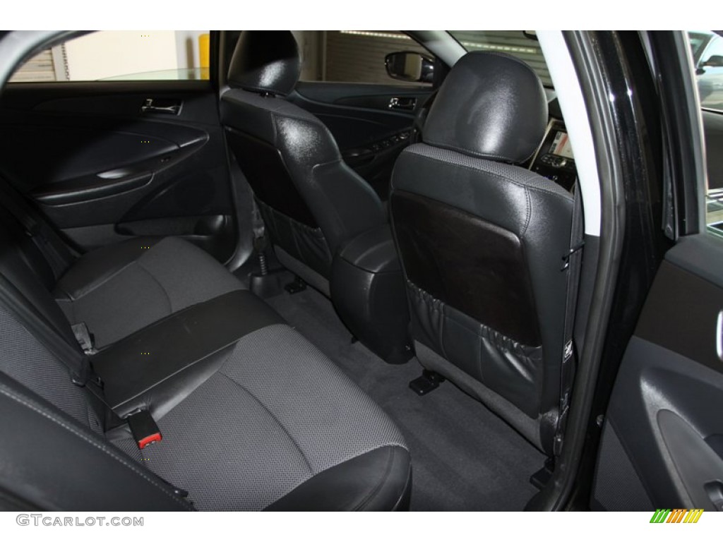 2011 Sonata SE - Midnight Black / Black photo #41