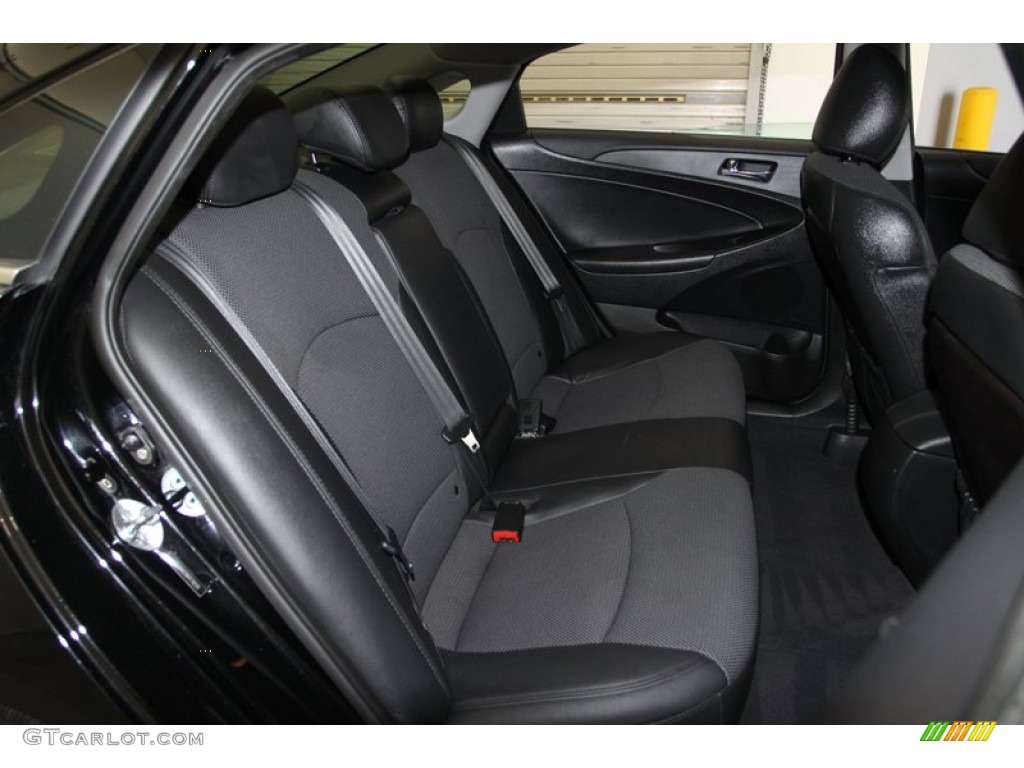 2011 Sonata SE - Midnight Black / Black photo #42