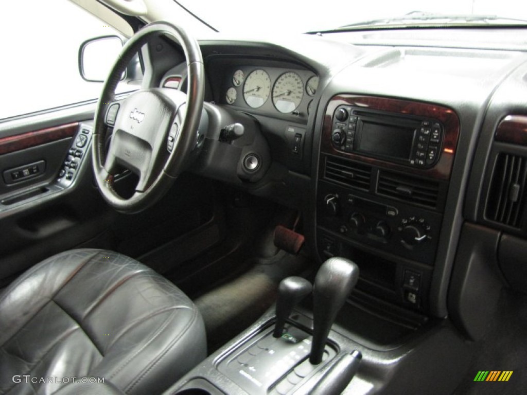 2004 Grand Cherokee Limited 4x4 - Brillant Black Crystal Pearl / Dark Slate Gray photo #24