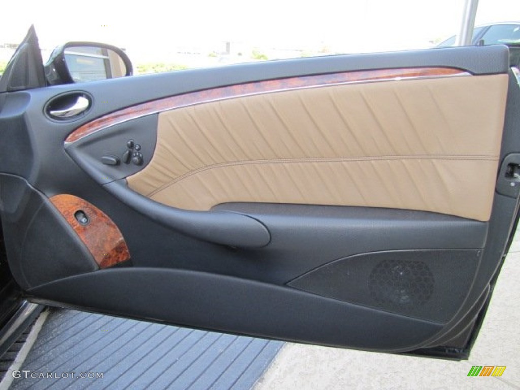 2009 Mercedes-Benz CLK 350 Cabriolet Black/Cappuccino Door Panel Photo #77665665