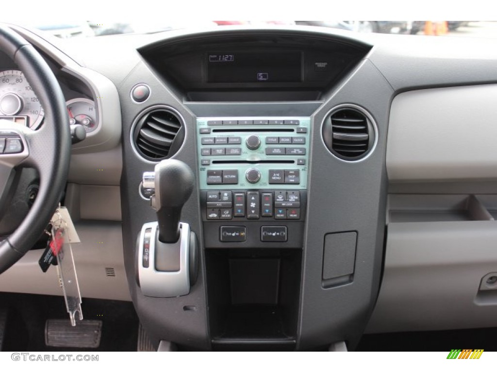 2011 Honda Pilot EX-L 4WD Controls Photo #77665788