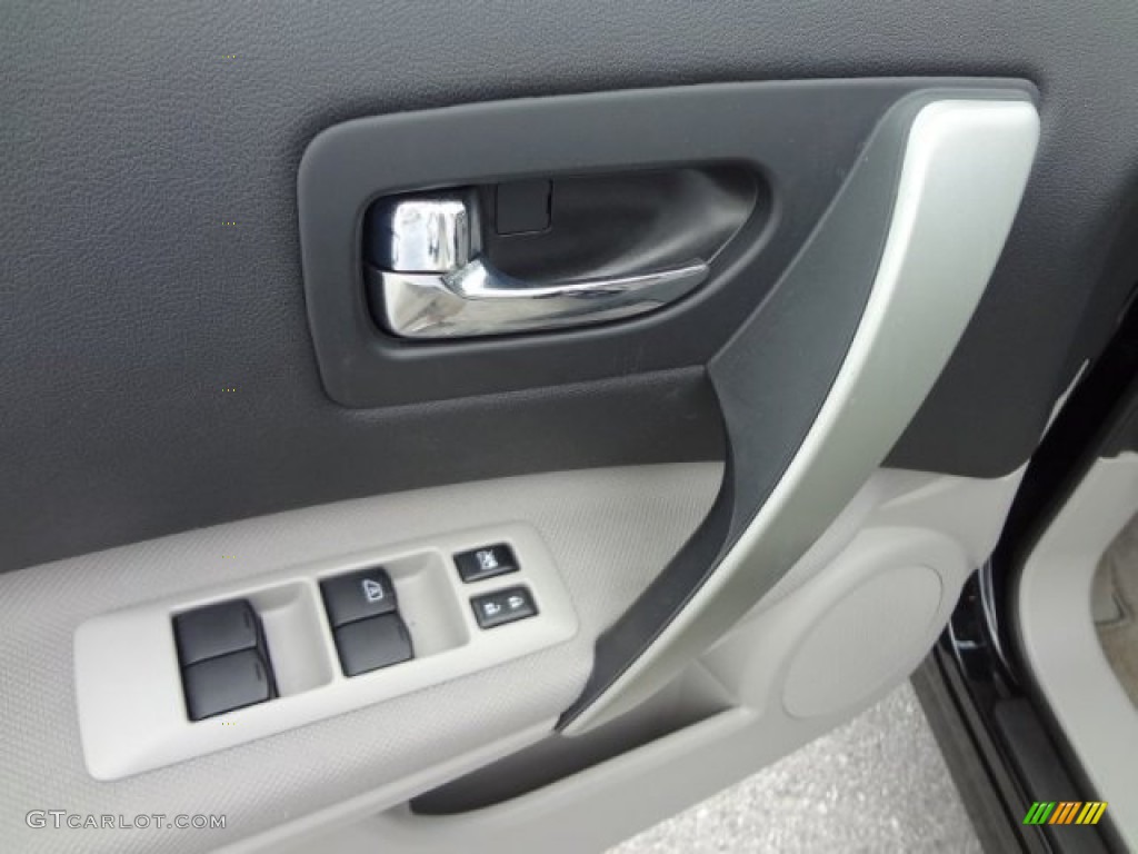 2011 Rogue S - Wicked Black / Gray photo #18