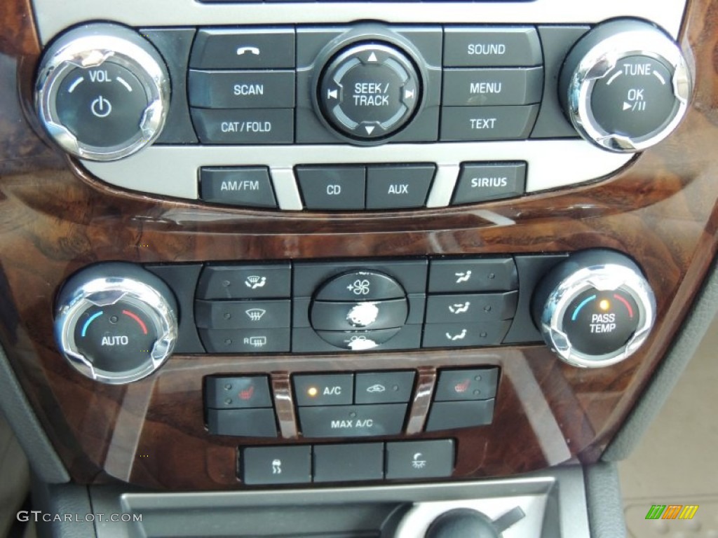 2010 Ford Fusion SEL V6 Controls Photo #77667300