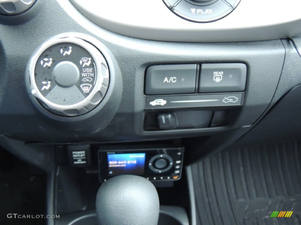 2012 Honda Fit Standard Fit Model Controls Photo #77668332