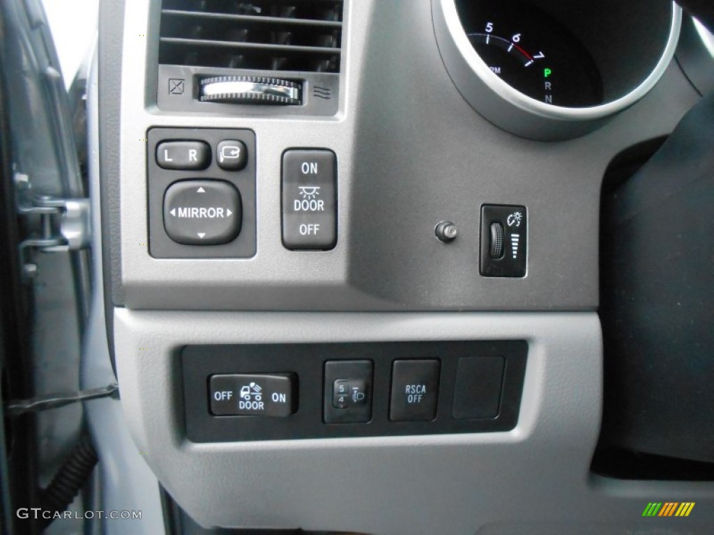 2011 Toyota Tundra Limited CrewMax 4x4 Controls Photos