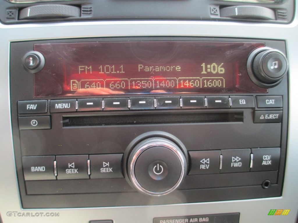 2007 GMC Acadia SLE AWD Audio System Photos
