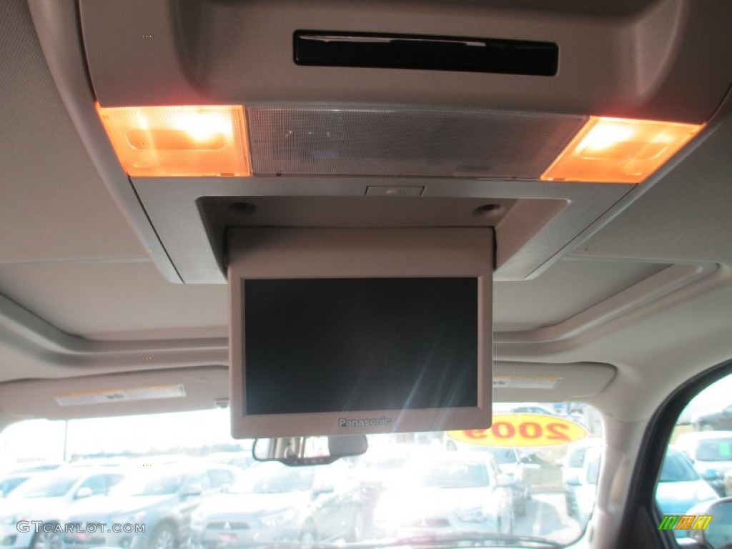 2009 GMC Yukon Denali AWD Entertainment System Photos