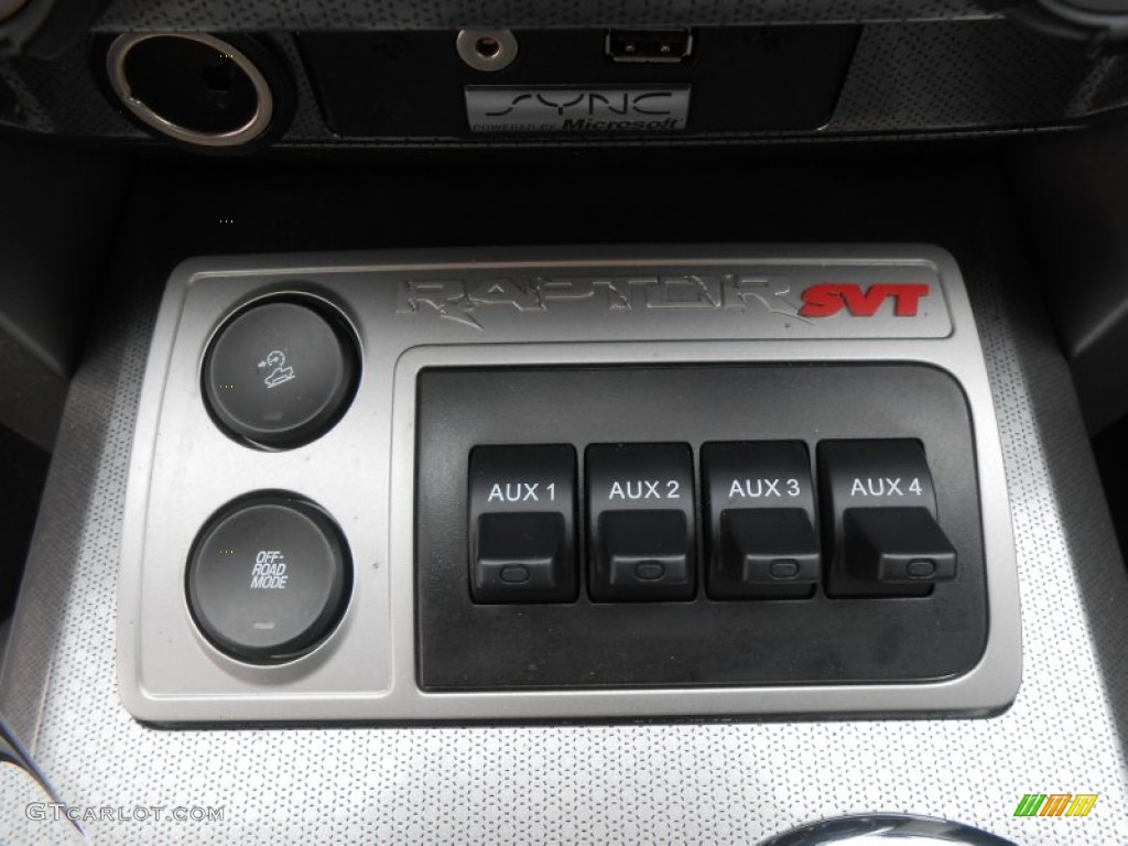 2011 Ford F150 SVT Raptor SuperCrew 4x4 Controls Photo #77673264