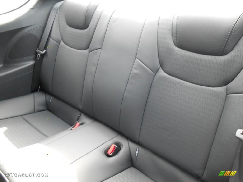 2013 Hyundai Genesis Coupe 3.8 Grand Touring Rear Seat Photos